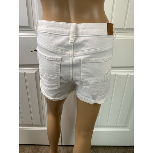 American Eagle Woman's White Denim Distressed Shorts Frayed Size 6 Normcore Y2K - Picture 10 of 14